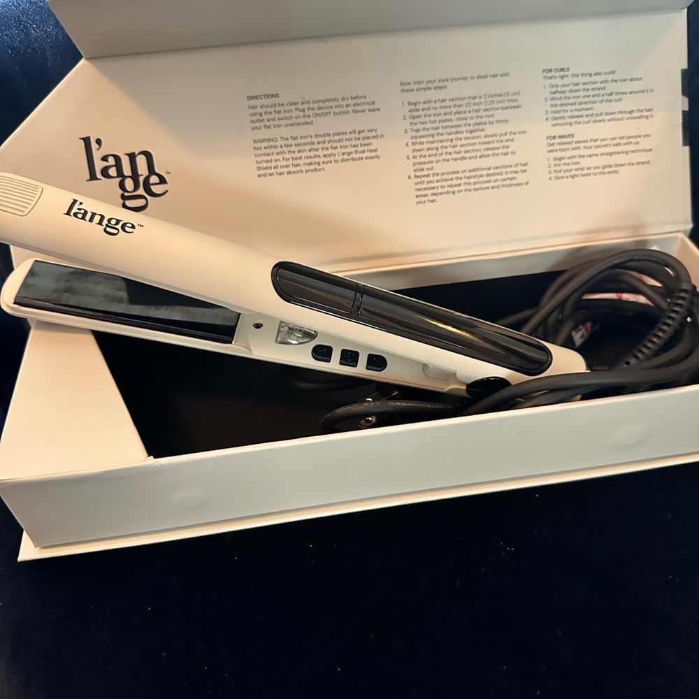 “SOLD”   L'ANGE HAIR Le Rêve Blush Titanium Straightener